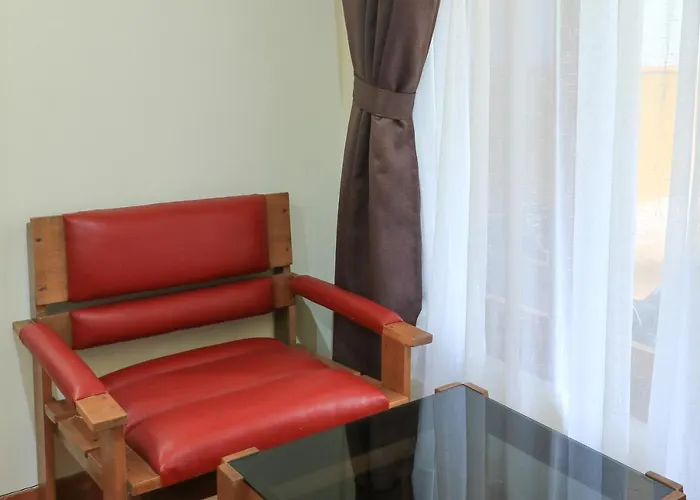 Ddeks Guest house